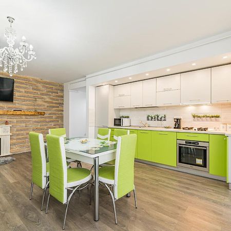 Apartament 2 Camere Narcis Brassó Kültér fotó