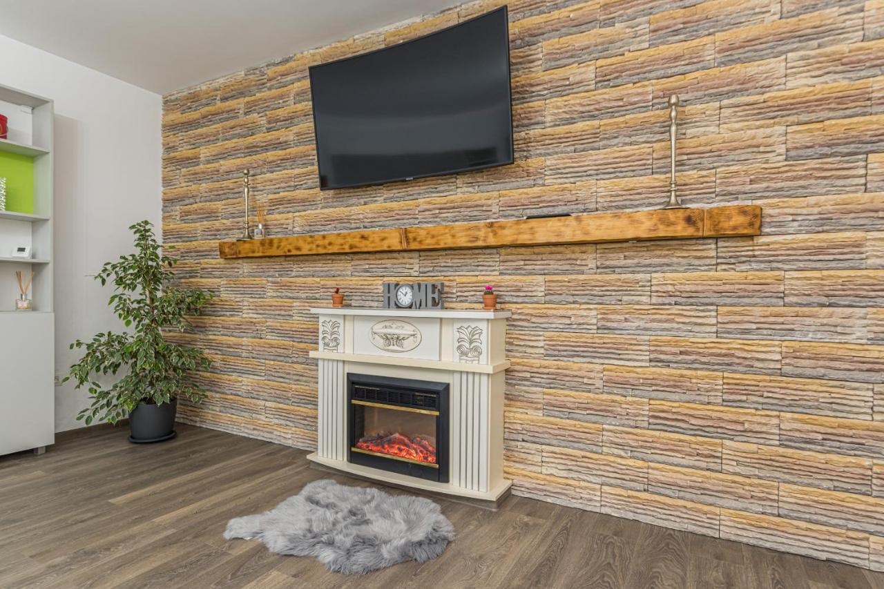 Apartament 2 Camere Narcis Brassó Kültér fotó